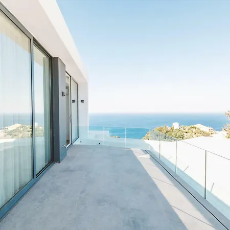 Douze Villa